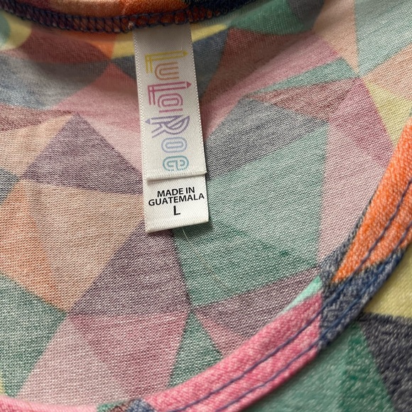 gUC xl multi color t shirt - Picture 3 of 3